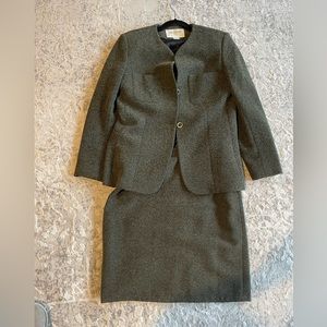 Jones New York skirt suit